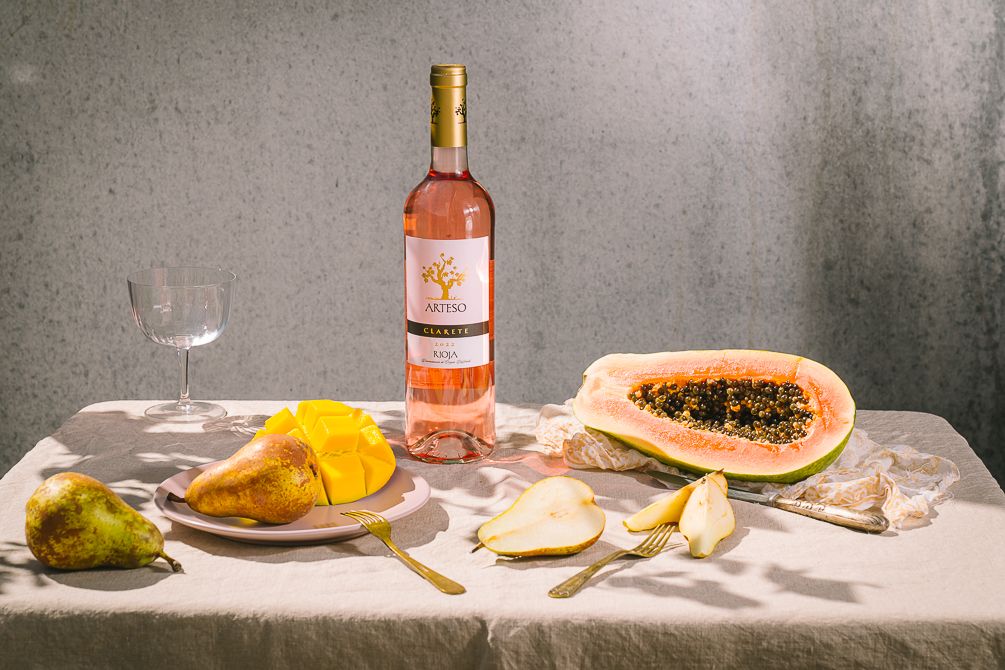 Bodegón Frutas y Vino