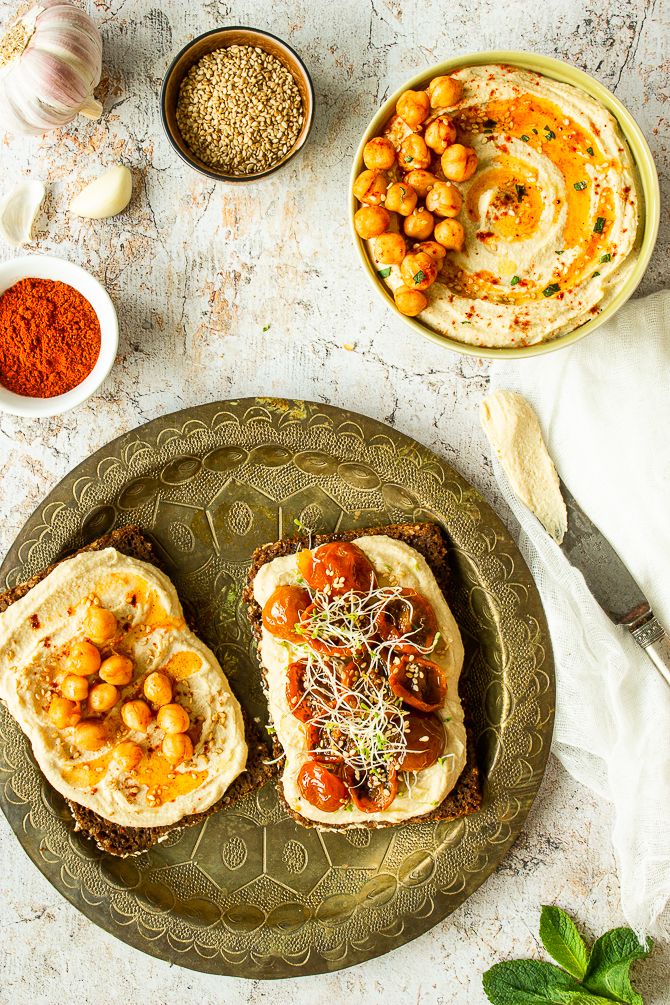 Tostas de hummus